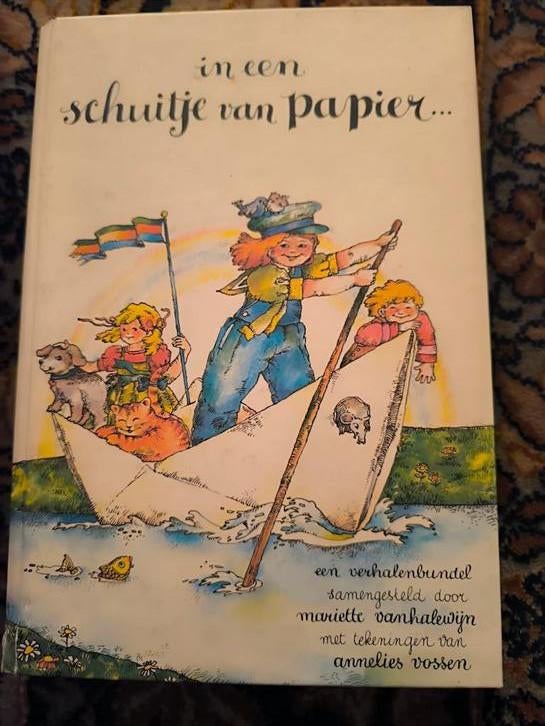 In een schuitje van papier..., Ophalen of Verzenden, Gelezen