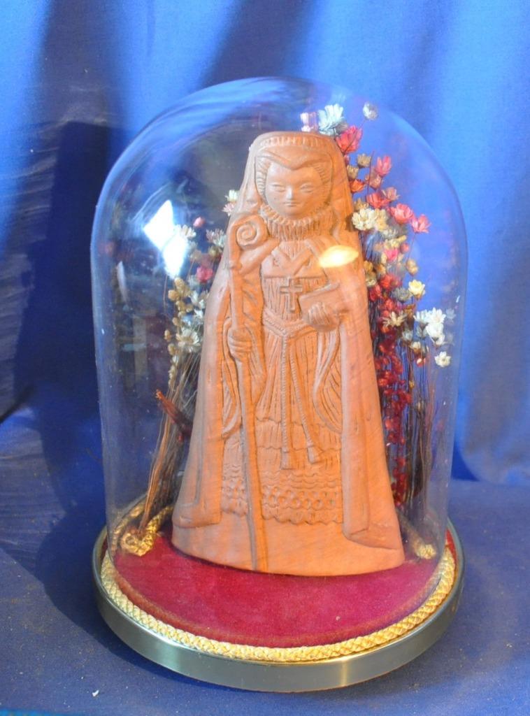 chanoinesse en terre cuite avec globe en verre, Antiquités & Art, Antiquités | Objets religieux, Enlèvement ou Envoi
