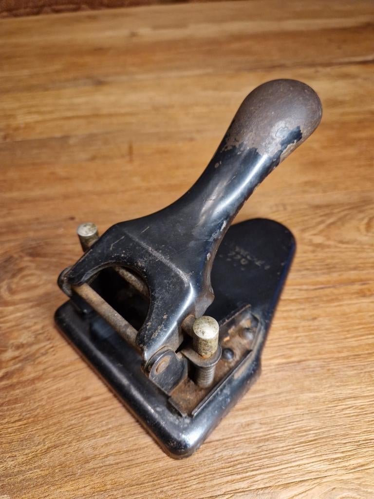 Antieke perforator Soennecken 220 D.R.G.M., Enlèvement ou Envoi