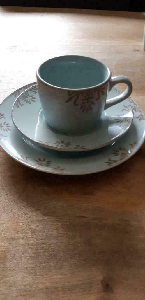 DESSERTSERVIES, Enlèvement ou Envoi, Comme neuf, Porcelaine, Tasse et/ou soucoupe