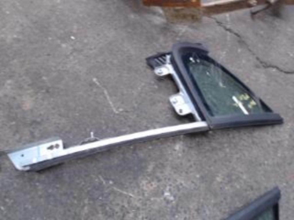 Déflecteur gauche Peugeot 207 CC 2007-2015 P/14293, Enlèvement ou Envoi, Utilisé, Peugeot