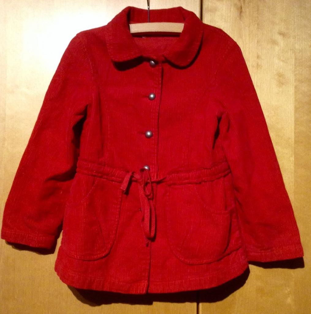 Veste rouge fille 5-6 ans, Enlèvement ou Envoi, Comme neuf, Fille, Pull ou Veste