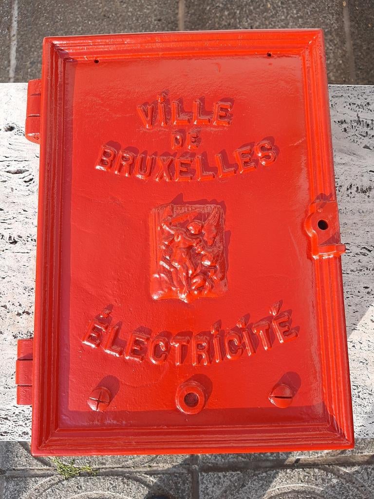 Elektriciteitskast VILLE DE BRUXELLES ELECTRICITE, Antiek en Kunst, Curiosa en Brocante, Ophalen of Verzenden