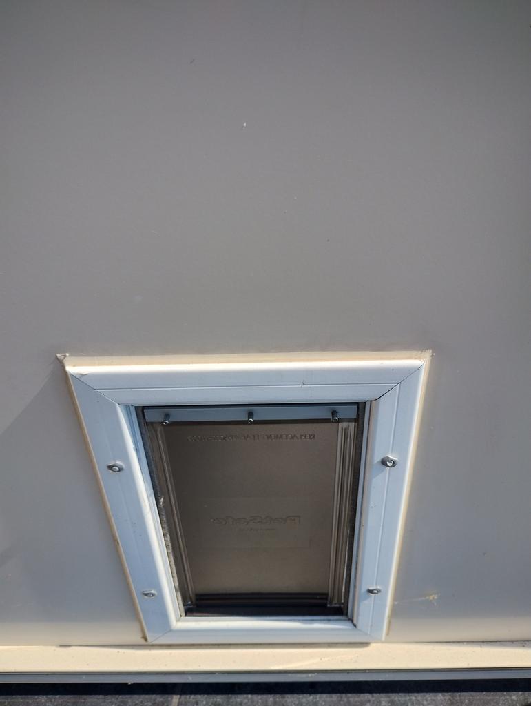 Honden-kattenluik in aluminium, Ophalen of Verzenden, Aluminium