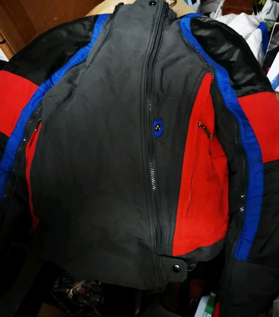 Veste Goretex rétro Bmw des années 80 rare Klepper, Motos, Vêtements | Vêtements de moto, Manteau | tissu, Femmes, Hommes, Enfants