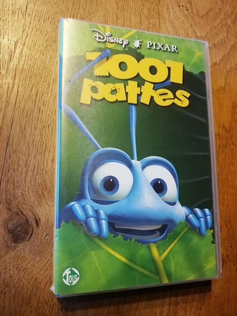 VHS"1001 pattes", Tous les âges, Enlèvement ou Envoi, Utilisé, Dessin animé