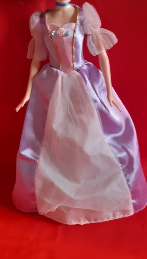 Robe princesse parme rose et voile pour poupée barbie, Ophalen of Verzenden, Gebruikt, Pop