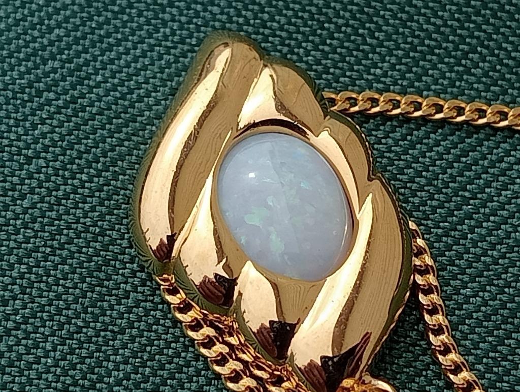 Magnifique collier opale en cristal en or 14 carats surmonté, Bijoux, Sacs & Beauté, Colliers, Neuf, Enlèvement ou Envoi, Or, Avec pierre précieuse