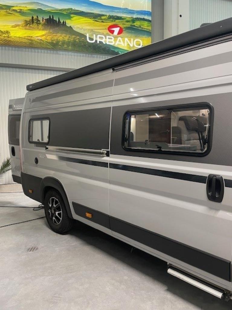 Van Aménagé MOBILVETTA 6.5 ADMIRAL, Caravanes & Camping, Autres marques, Boîte manuelle, Diesel, Caméra de recul