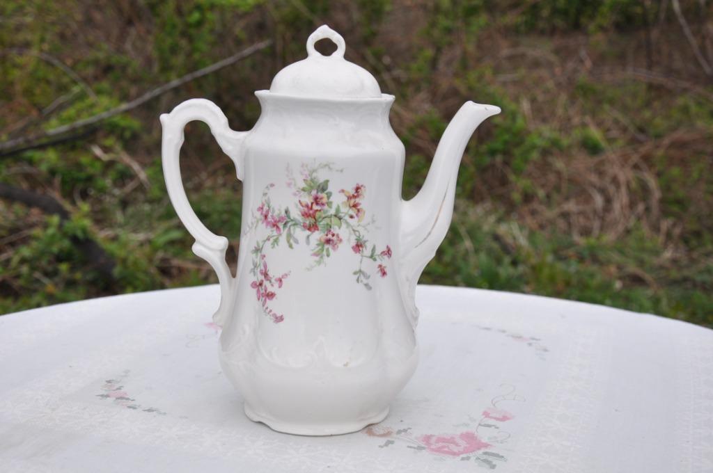 cafetiere en porcelaine guirlande feur rose, Ophalen of Verzenden