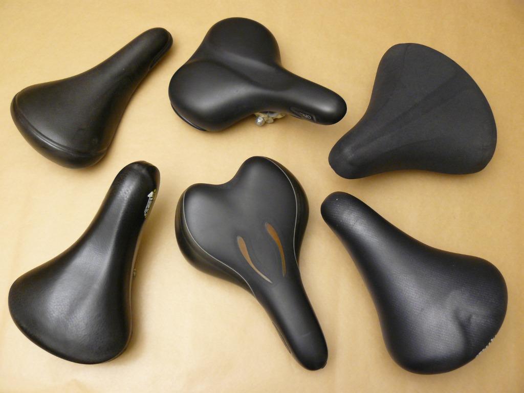 Diverse fietszadels (kunststof), Ophalen