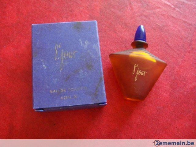 Miniature de parfum 8ème jour. Marque "YVES ROCHER"., Verzamelen, Parfumverzamelingen, Nieuw, Miniatuur, Ophalen of Verzenden