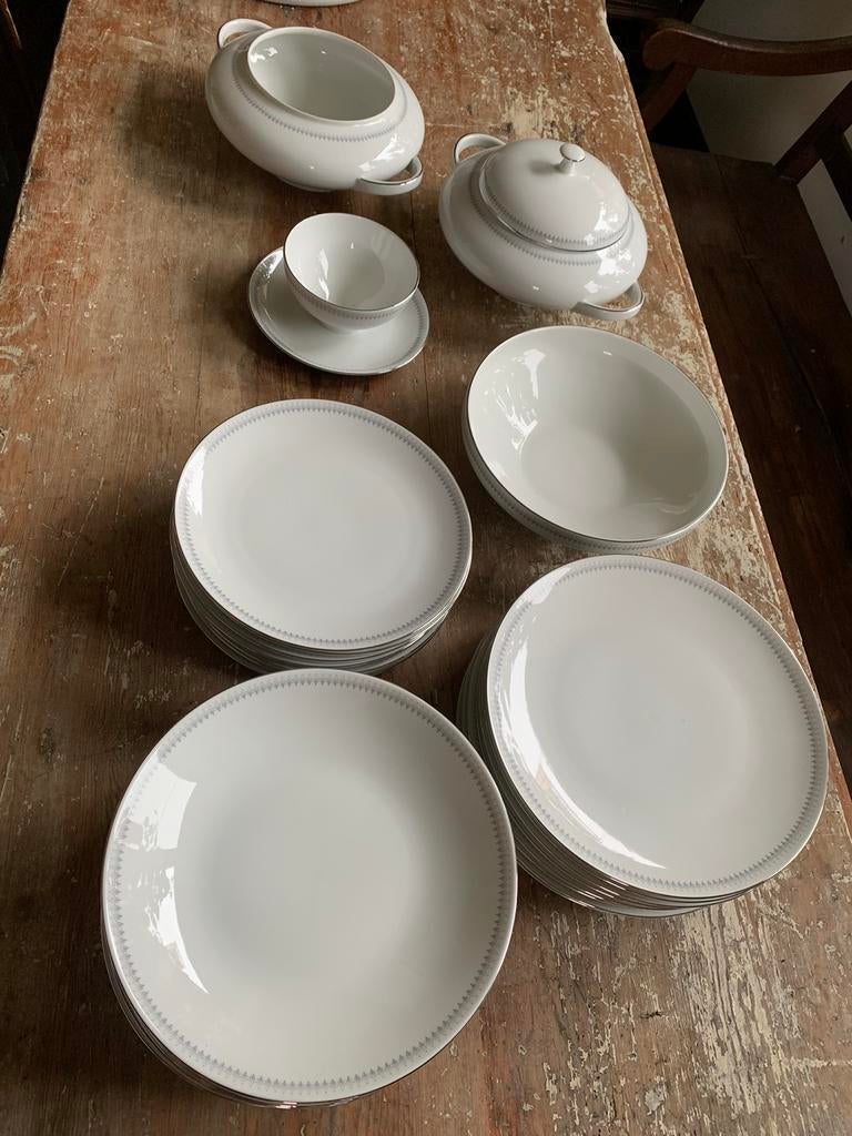 Edelstein Bavaria “Maria Theresia” servies, Ophalen
