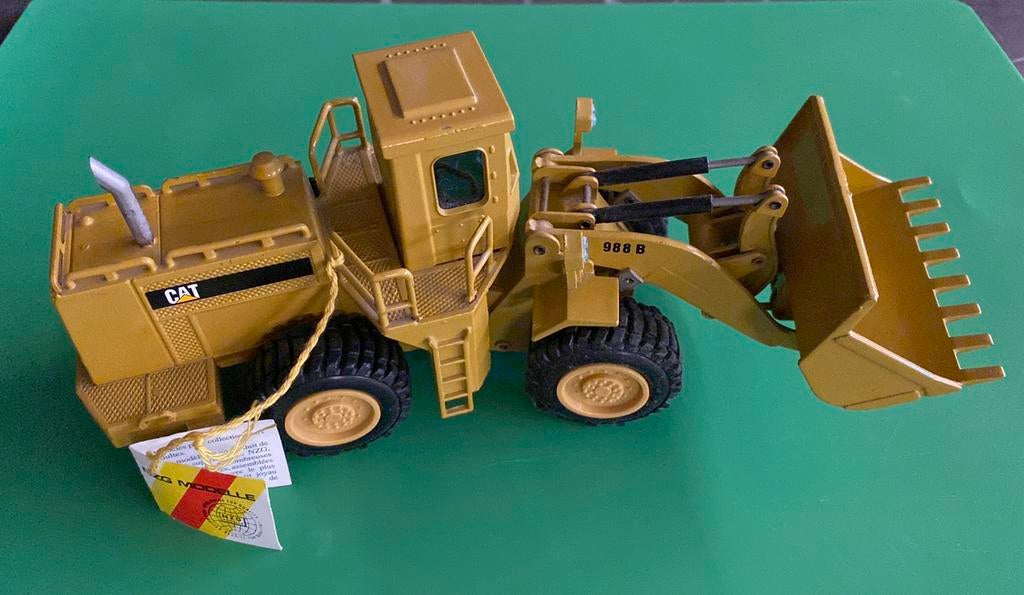 NZG bulldozer op schaal. Collector item. Nieuw., Hobby en Vrije tijd, Ophalen of Verzenden, Nieuw, Hijskraan, Tractor of Landbouw