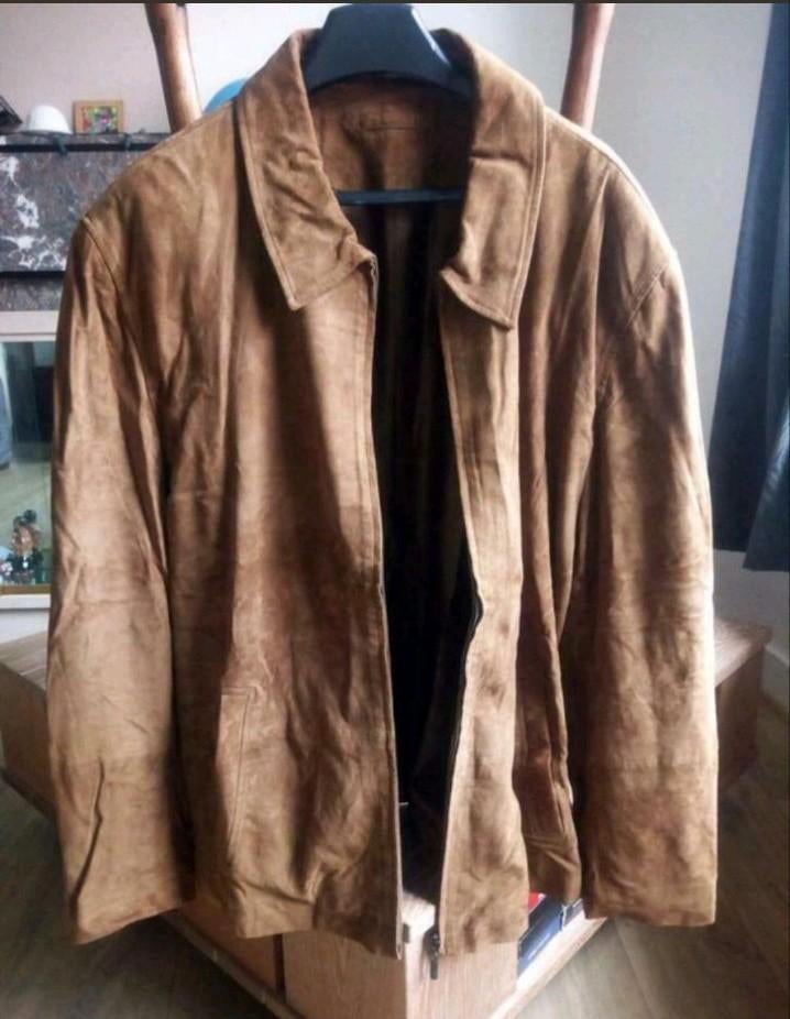 Jas van echt suède maat 54 - L, Kleding | Heren, Maat 52/54 (L), Bruin, Zo goed als nieuw, Boutique indépendante