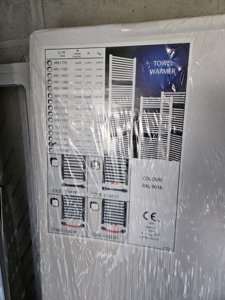 design handdoekradiator L737/H1763 1145W, Doe-het-zelf en Bouw, Verwarming en Radiatoren, Ophalen, Radiator, Nieuw, 60 tot 150 cm