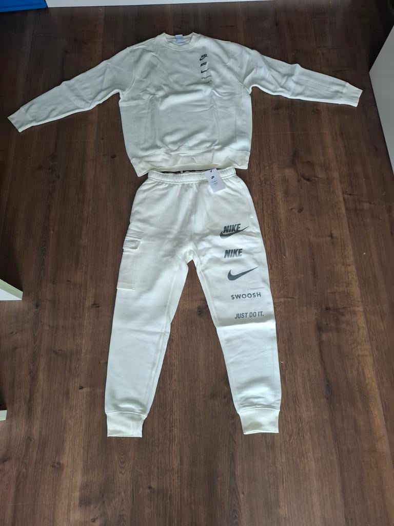 Nike swoosh jogging joggingpak trainingspak nieuw, Enlèvement