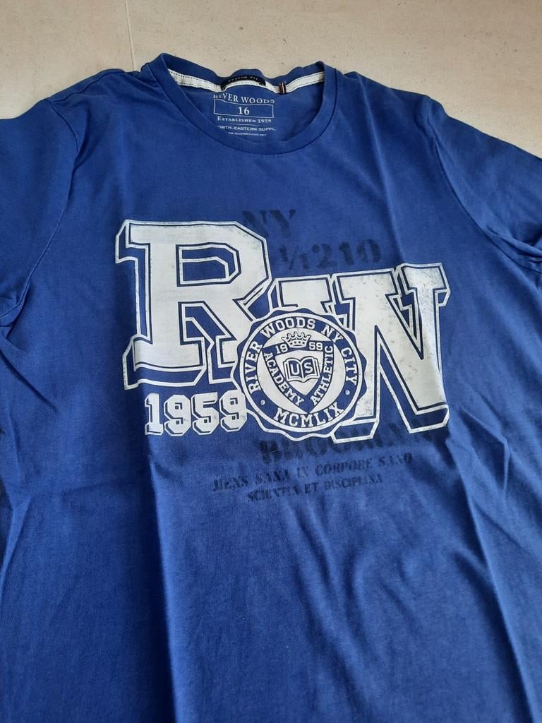 Tshirt riverwoods m16 jaar, Kinderen en Baby's, Ophalen, River Woods, Jongen of Meisje, Zo goed als nieuw