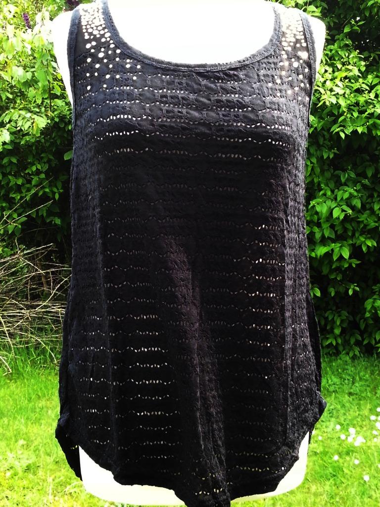 zwart stretch topje kleine gaatjes strass goud TU Nieuw, Taille 38/40 (M), Enlèvement ou Envoi, Noir, Neuf