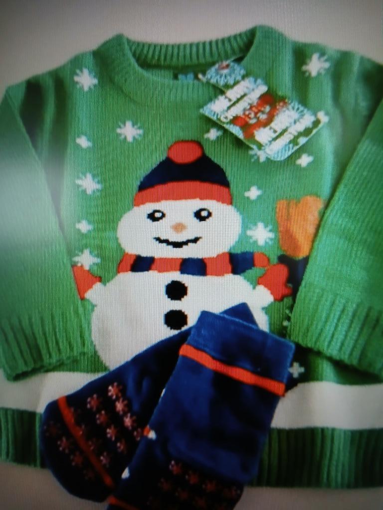 Beau pull de Noël et chaussettes de Noël gratuites, Neuf, Garçon ou Fille, Enlèvement ou Envoi, Pull ou Veste