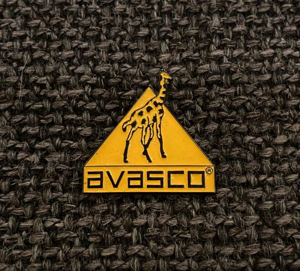 PIN - AVASCO, Envoi, Utilisé, Autres sujets/thèmes, Insigne ou Pin's