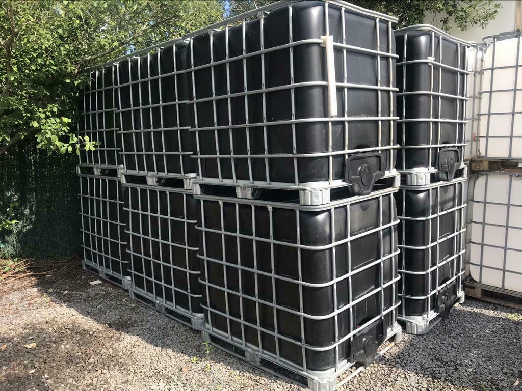 Zwarte Ibc vaten lichtdoorlatende 1000 en 600liter, Ophalen, Zo goed als nieuw