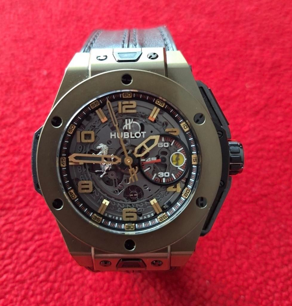 Montre Hublot magic gold ferrari 307/500, Bijoux, Sacs & Beauté, Montres | Hommes, Comme neuf, Or, Or, Enlèvement