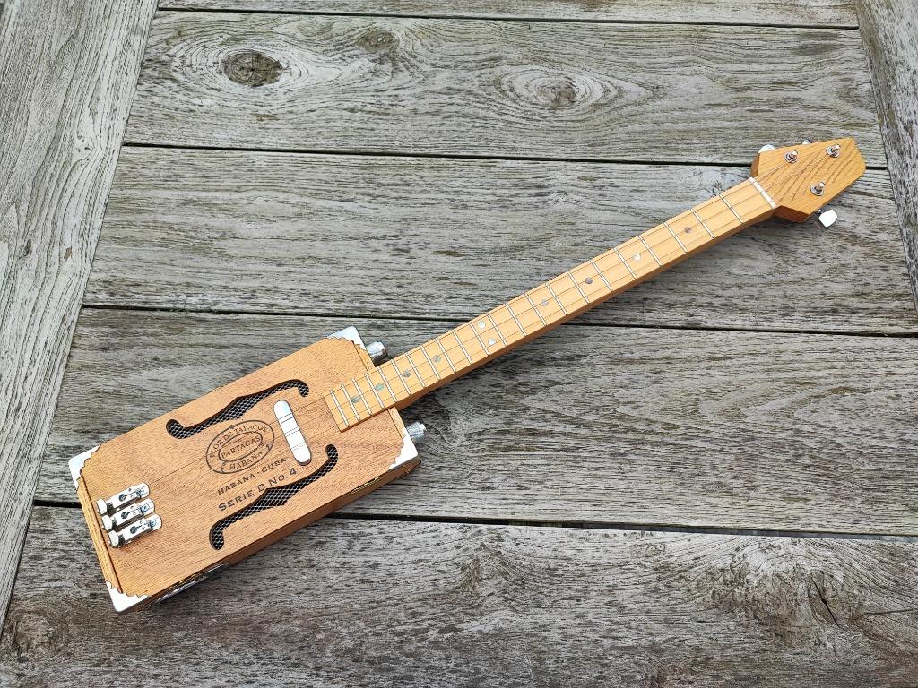 Custom Telecaster inspired Cigar Box Guitar (CBG), Muziek en Instrumenten, Ophalen, Zo goed als nieuw, Hollow body, Fender