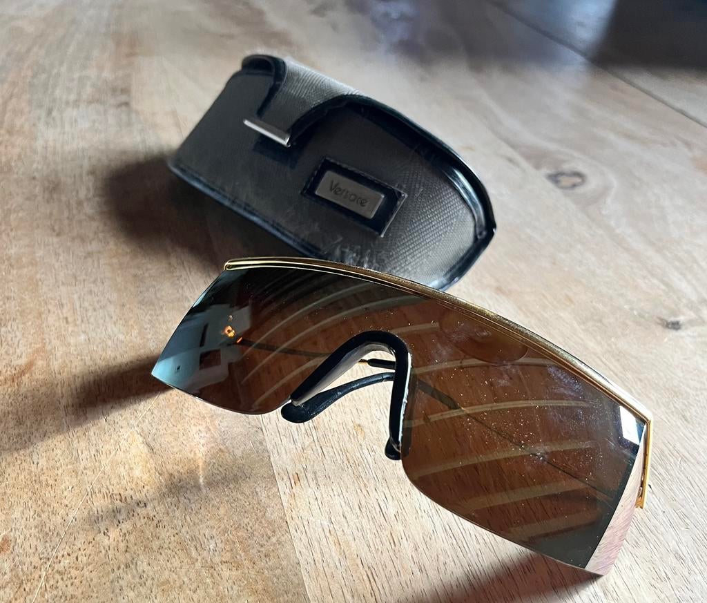 Versace zonnebril Mod. 790 col. 030 – goud spiegel lens, Ophalen, Zo goed als nieuw, Zonnebril