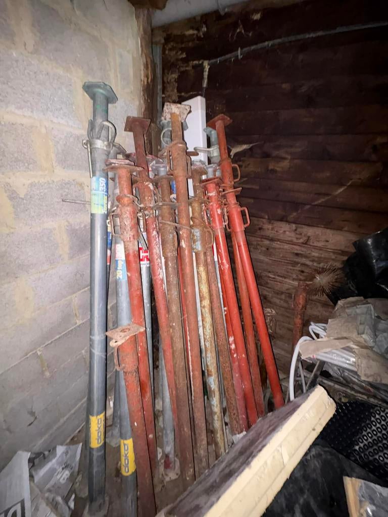 Étançons de maçon, Bricolage & Construction, Échafaudages, Enlèvement, Utilisé, 2 à 5 mètres