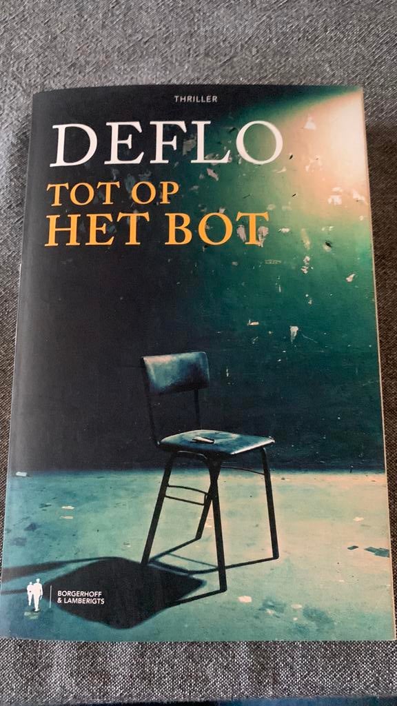 DEFLO Tot op het bot (Thriller), Ophalen of Verzenden, Zo goed als nieuw