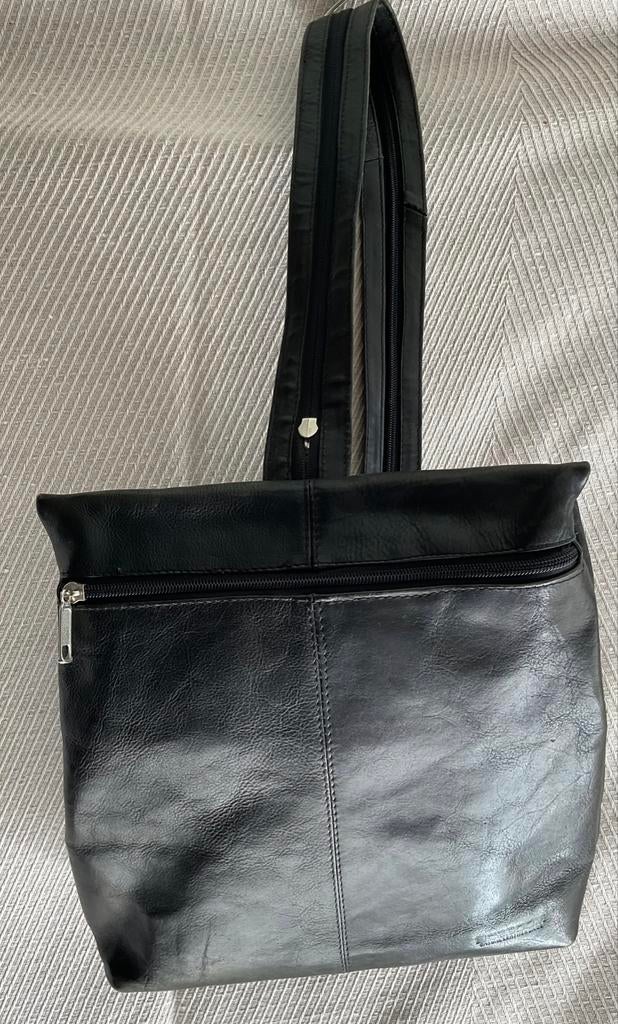 Schoudertas, kan ook als rugzak gedragen worden,leder, Enlèvement ou Envoi, Comme neuf, Noir, Cuir