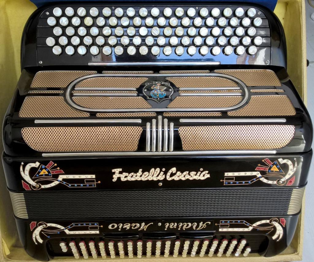 Fratelli Crosio, do3 et 120 basses belges, Musique & Instruments, Utilisé, 120 basses, Accordéon à boutons, Enlèvement