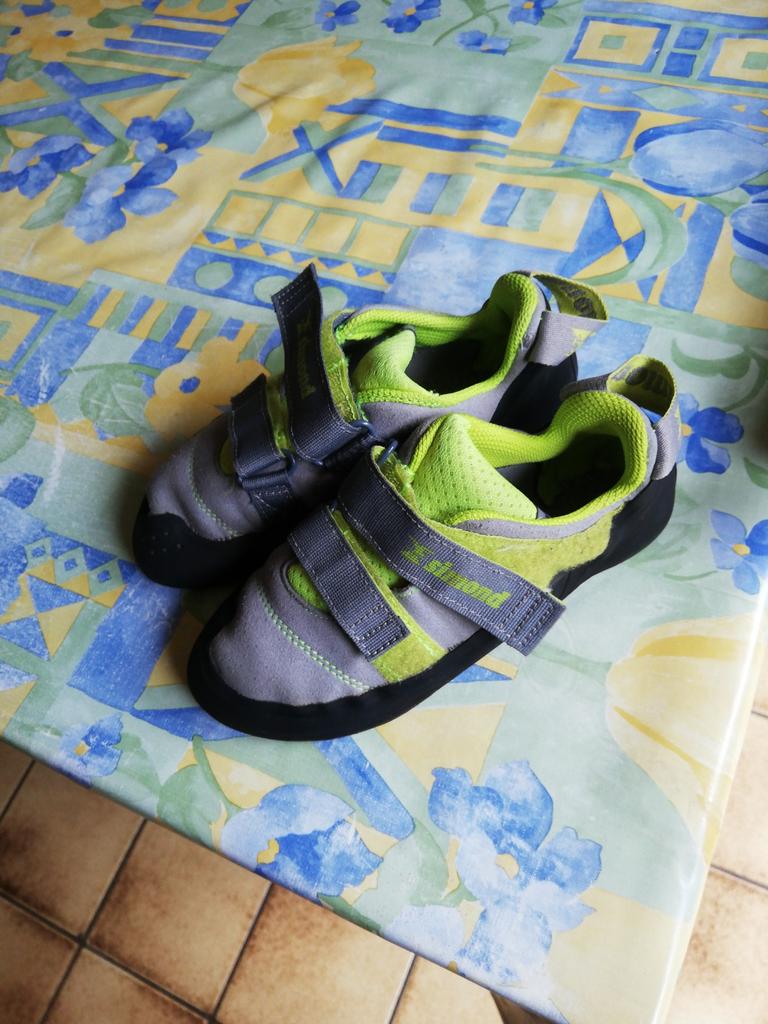 Chaussures d'escalade Decathlon. Pointure 34., Sports & Fitness, Enlèvement ou Envoi, Chaussures
