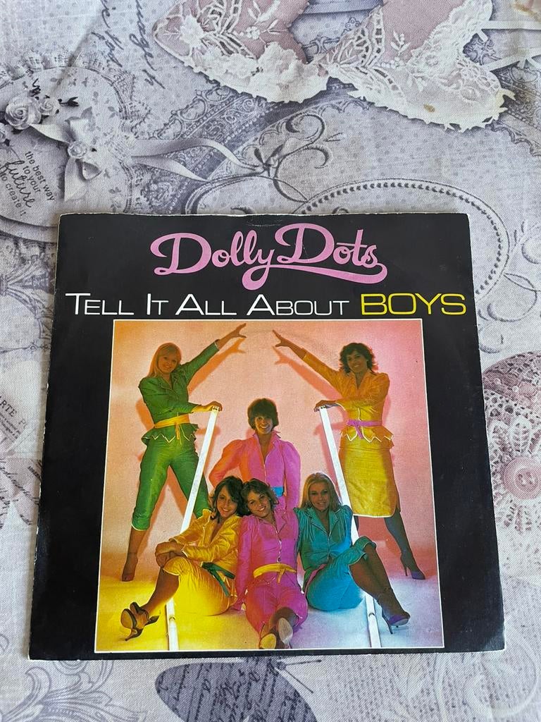 Dolly dots  tell it all about boys, Cd's en Dvd's, Vinyl Singles, Ophalen of Verzenden