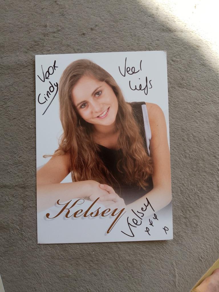 Fotokaart met handtekening Kelsey, Verzamelen, Foto's en Prenten, Ophalen of Verzenden