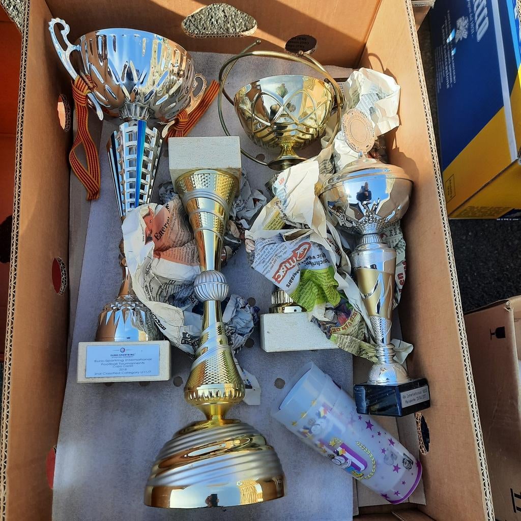 Coupes de football - trophées. Petits et grands., Enlèvement ou Envoi, Comme neuf