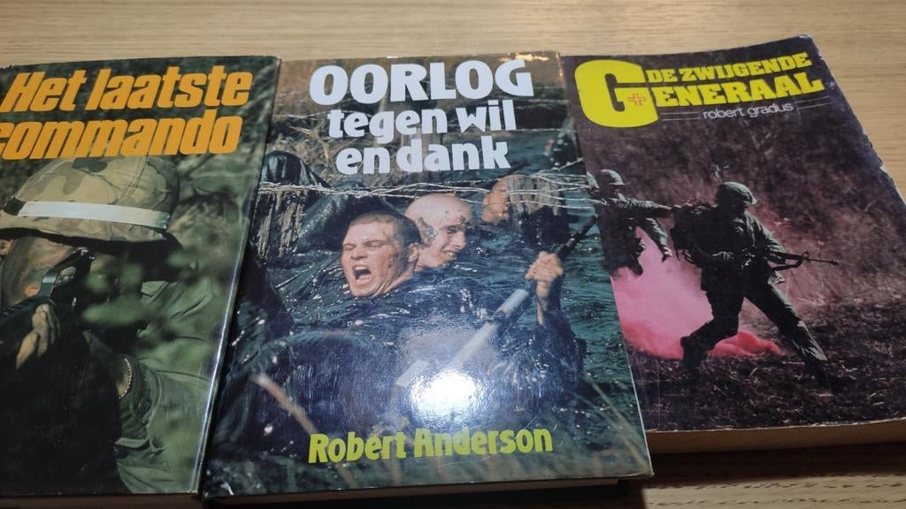 Militair en oorlog.  9 Romans (not countrymen)., Ophalen of Verzenden, Gelezen