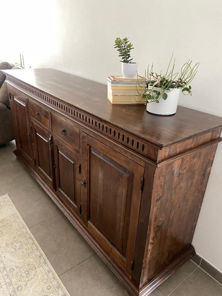 Stijlvol donkereiken dressoir – ruim, tijdloos & stevig, Huis en Inrichting, Kasten | Dressoirs, Ophalen, Gebruikt, Eikenhout