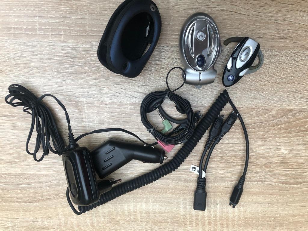 kit Piéton + kit voiture + chargeur téléphone, Envoi, Utilisé, Motorola