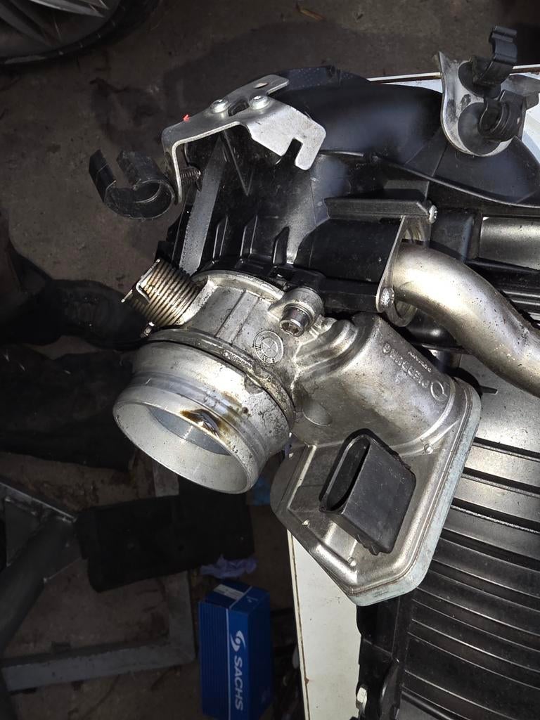 Boitier papion bmw 123d moteur n4720d, Enlèvement ou Envoi
