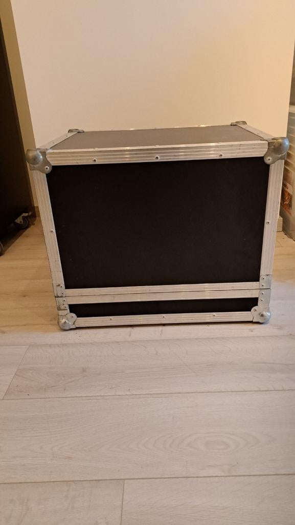 Flightcase + lecteur CD et boîtier de console de mixage, Enlèvement, Utilisé, Flight case