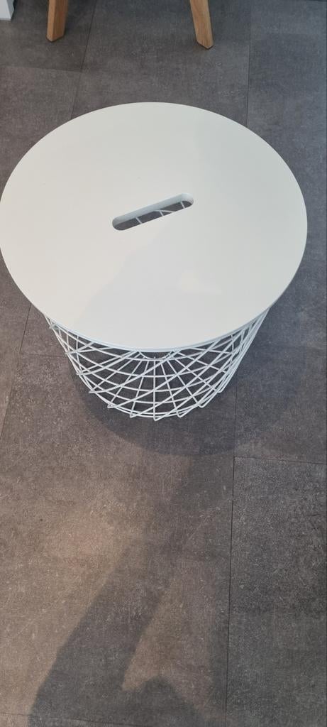 Table d'appoint et de rangement Ikea, Maison & Meubles, Tables | Tables d'appoint, Enlèvement