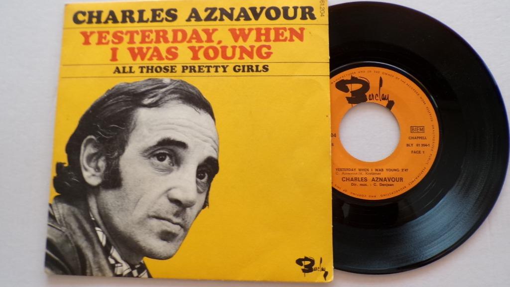 CHARLES AZNAVOUR - Yesterday, when I was young (45t), CD & DVD, Vinyles Singles, Enlèvement ou Envoi, Comme neuf, Pop