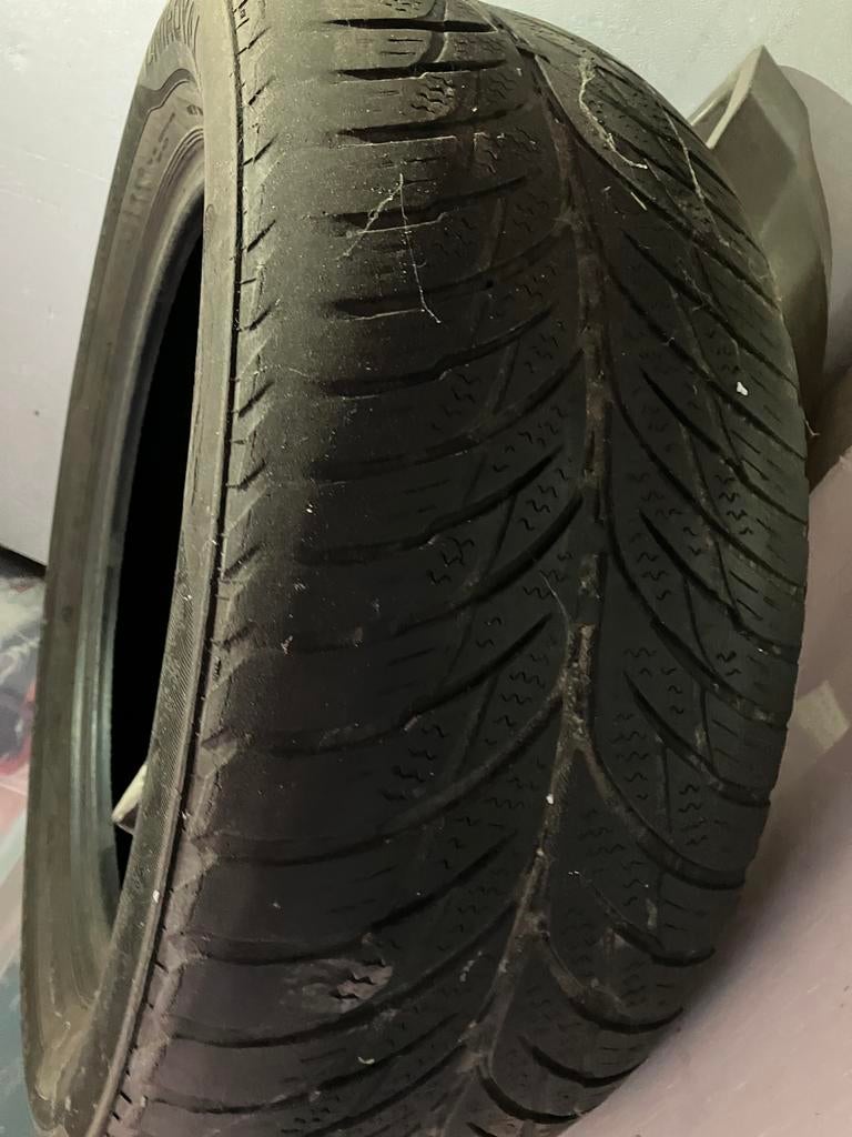 Autobanden 215/55 R16 V Radiaalbanden, Auto-onderdelen, Banden en Velgen, Ophalen, Band(en), Personenwagen, Gebruikt