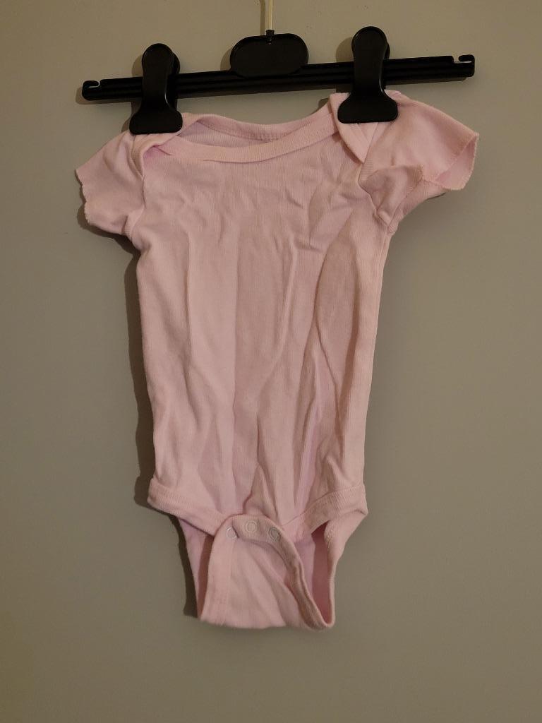 Body pour bébé 4 mois pour fille, Enfants & Bébés, Enlèvement ou Envoi, Comme neuf, Fille, Vêtements de nuit ou Sous-vêtements
