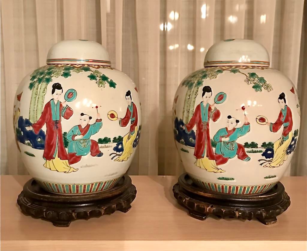 Chinese gemberpot 2 & Hoogte 27,5 cm  met houten basis, Ophalen