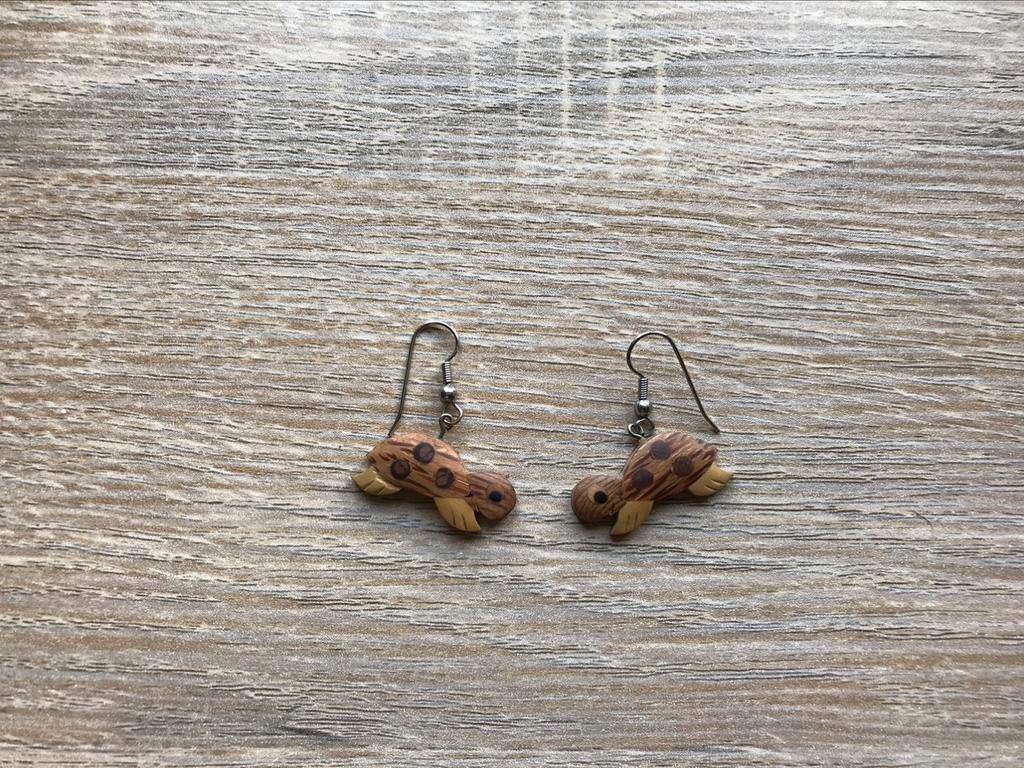 6 paires de boucles d’oreilles en bois , différents modèles, Handtassen en Accessoires, Oorbellen, Zo goed als nieuw, Bruin, Overige materialen