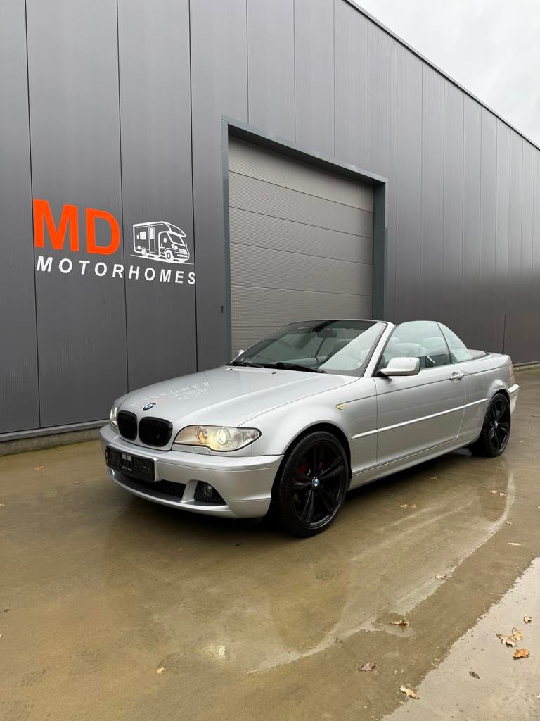 ‼️ Prachtig onderhouden BMW 318i Cabrio M Pack‼️, Auto's, BMW, Bedrijf, 3 Reeks, Benzine, Euro 4, Cabriolet, Grijs, Leder