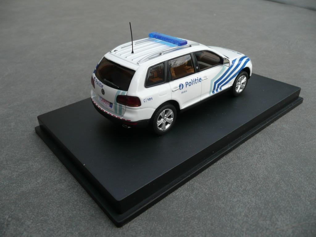 Volkswagen Touareg ZP PZ WoKra politie police 1:43 code 3, Enlèvement ou Envoi, Utilisé, Voiture, MiniChamps